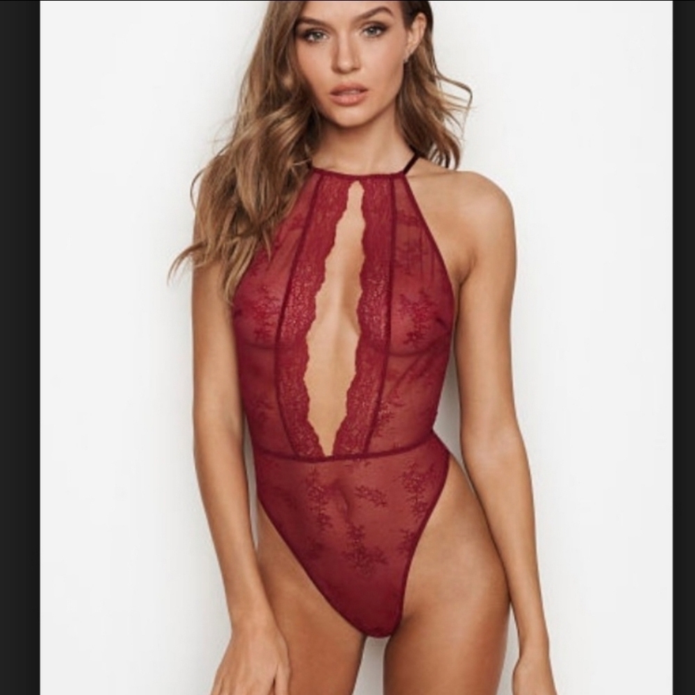 Victoria's Secret Keyhole Chantilly Lace Teddy Burgundy Size XL